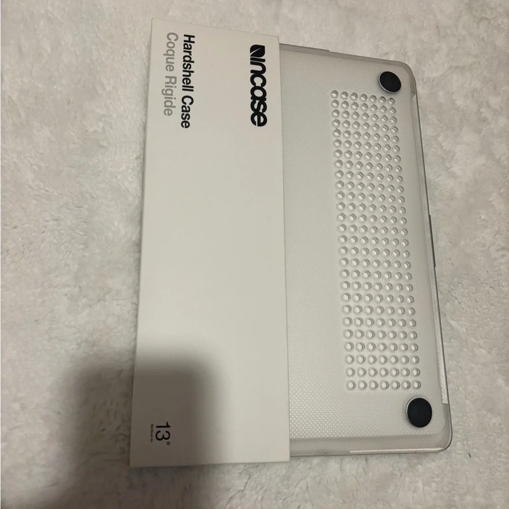 Incase Clear Computer Case 13 Inch MacBook Air Never been opened NWT